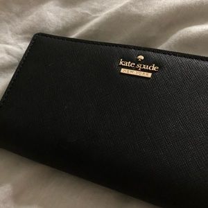 Black Kate Spade Wallet ♠️